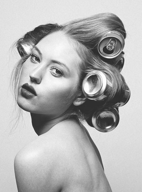 zoe zimmer-NEAPARAT.ro
