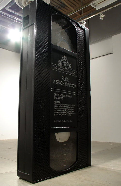 “VHS” sculpture by David Herbert-NEAPARAT.ro