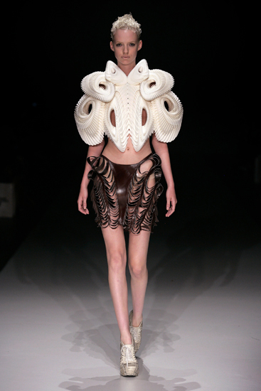 Iris van Herpen, SS11 Amsterdam Fashionweek-NEAPARAT.ro