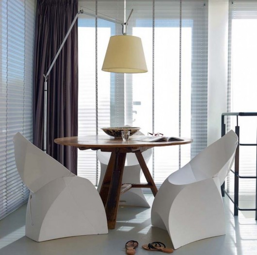 flux-chair-2-NEAPARAT.ro