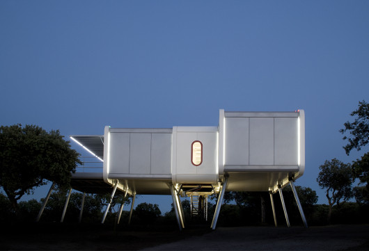 /home/neaparatro/neaparat.ro/wp content/uploads/2015/07/the spaceship home