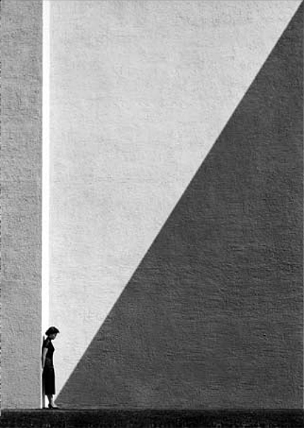 approachingshadow-NEAPARAT.ro